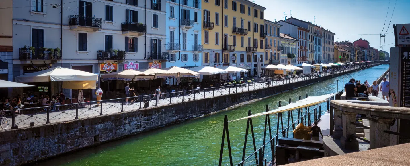 Walking Tour in Milan exploring the Navigli through photography, poetry, storytelling and history.