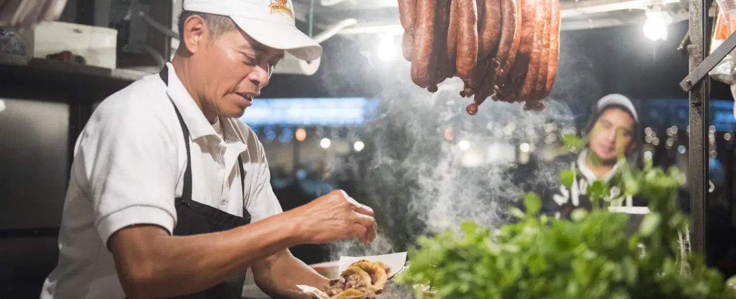 Food Workshop in Mexico City to make tortillas, eat tacos & enjoy mezcal tasting with local experts.